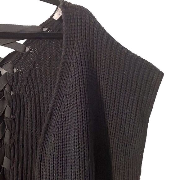 David and Young black laced back open front sweater One Size - Picture 2 of 8